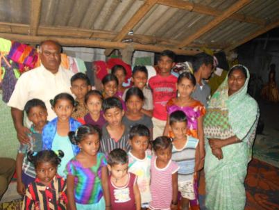 Pastor Yatham helping the poor of India